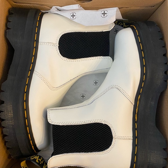 Dr. Martens 2976 QUAD White - Picture 6 of 10